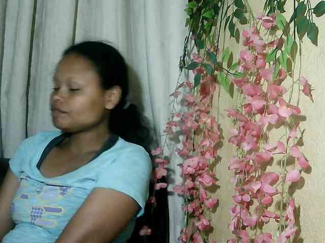 Pussy01lips webcam