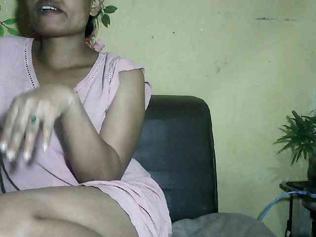 Pussy01lips webcam