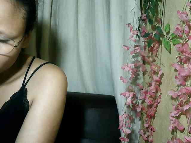 Pussy01lips webcam