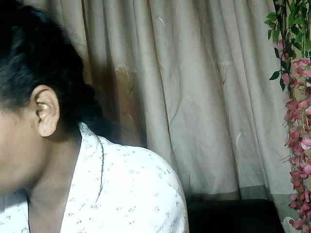 Pussy01lips webcam