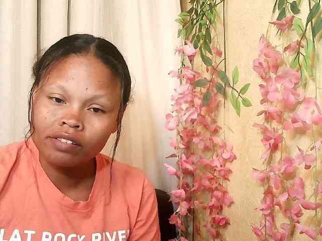 Pussy01lips webcam