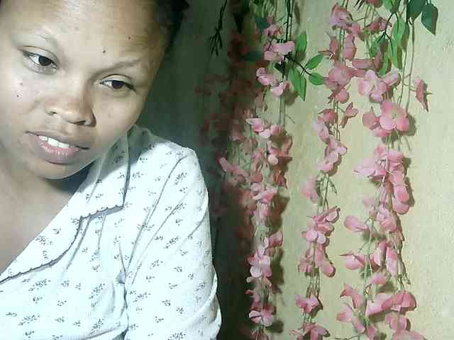 Pussy01lips webcam