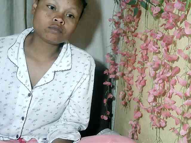 Pussy01lips webcam