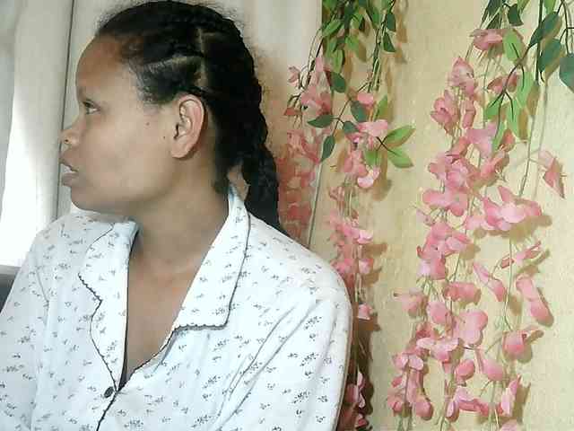 Pussy01lips webcam