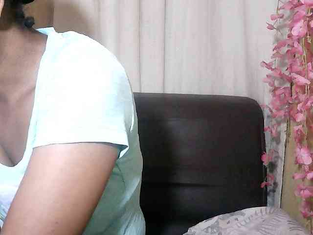 Pussy01lips webcam