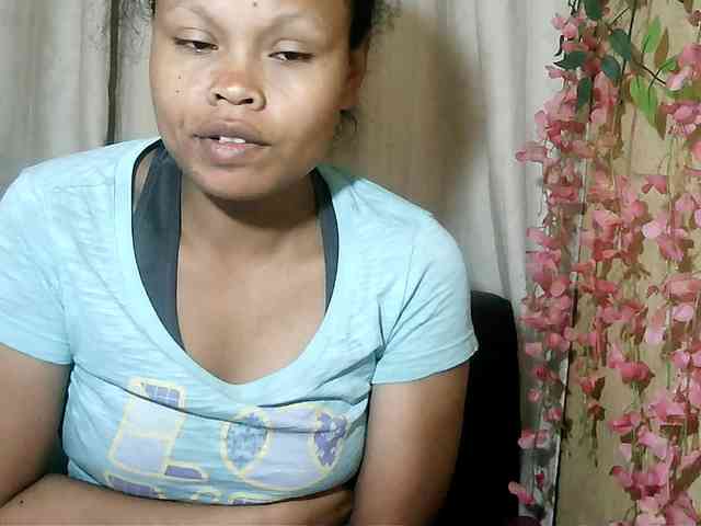 Pussy01lips webcam