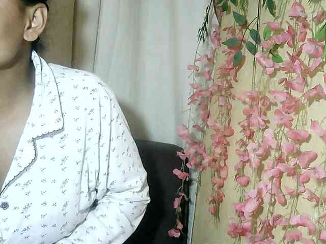Pussy01lips webcam