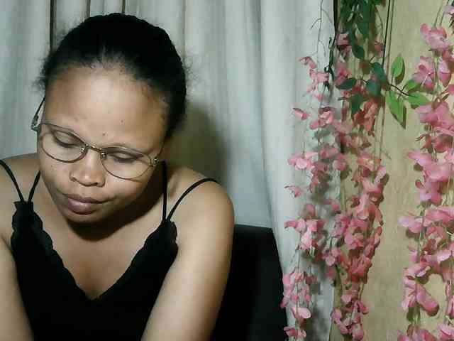 Pussy01lips webcam