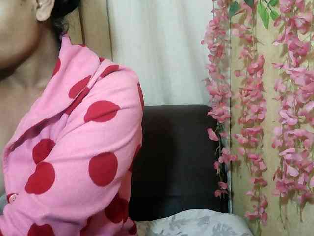 Pussy01lips webcam