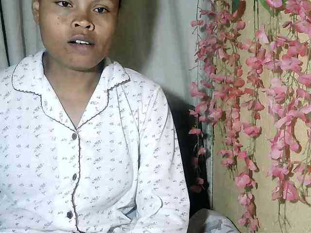 Pussy01lips webcam