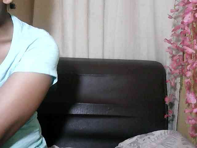 Pussy01lips webcam