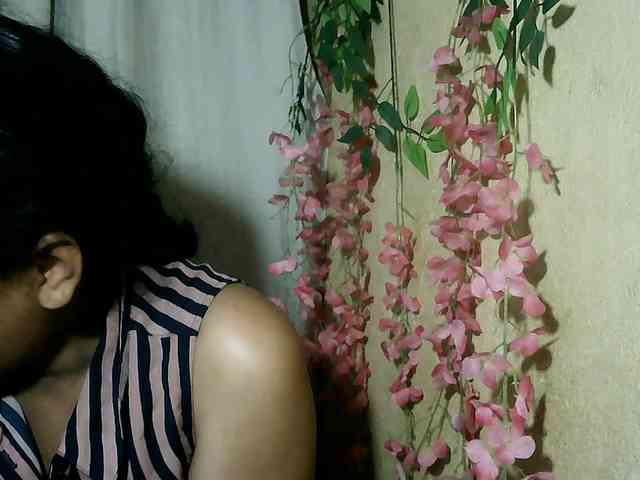 Pussy01lips webcam