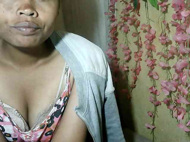 Pussy01lips webcam