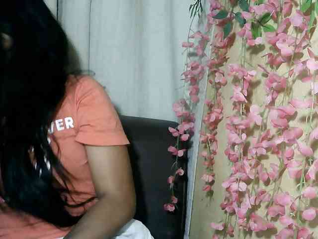 Pussy01lips webcam