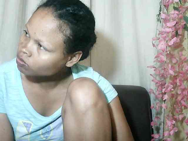 Pussy01lips webcam