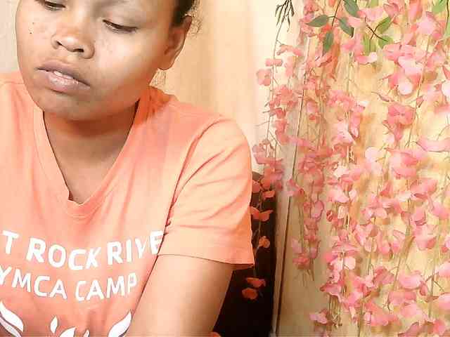 Pussy01lips webcam