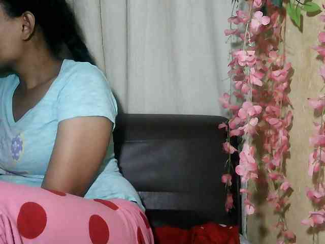Pussy01lips webcam