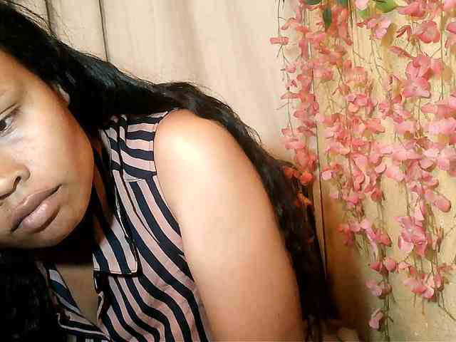 Pussy01lips webcam