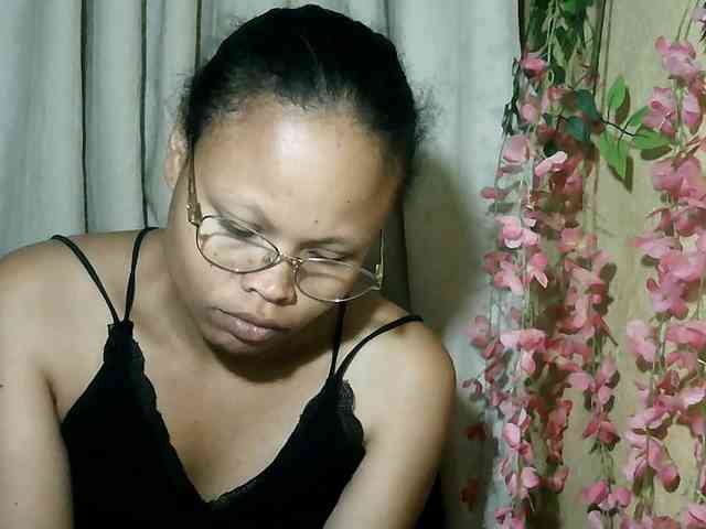 Pussy01lips webcam
