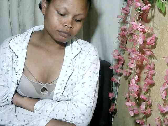 Pussy01lips webcam