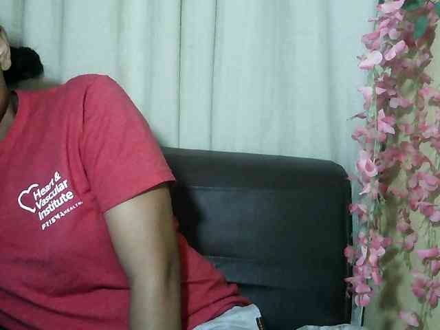 Pussy01lips webcam