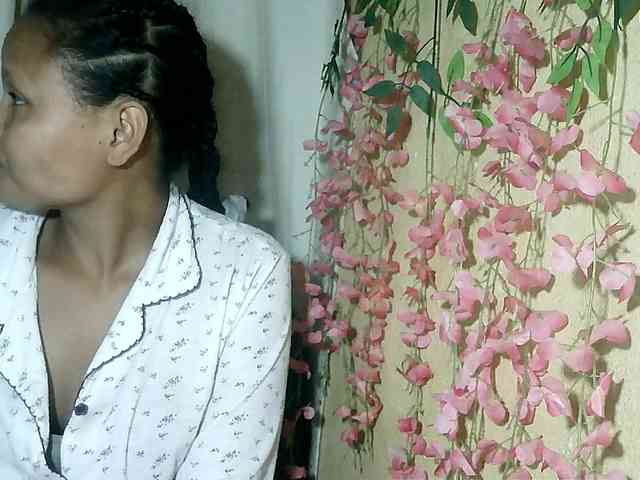 Pussy01lips webcam