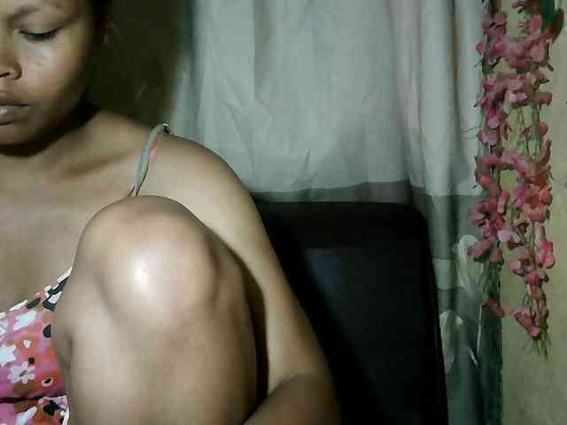 Pussy01lips webcam