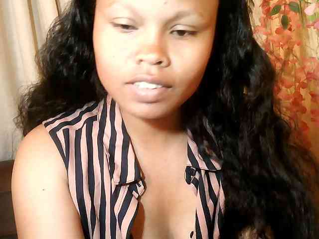 Pussy01lips webcam