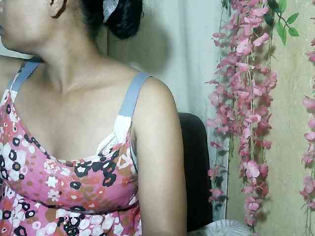 Pussy01lips webcam