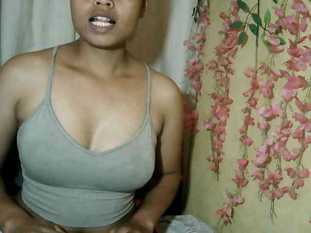 Pussy01lips webcam