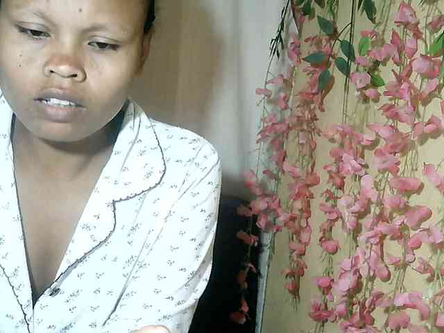 Pussy01lips webcam