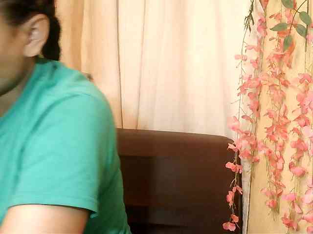 Pussy01lips webcam