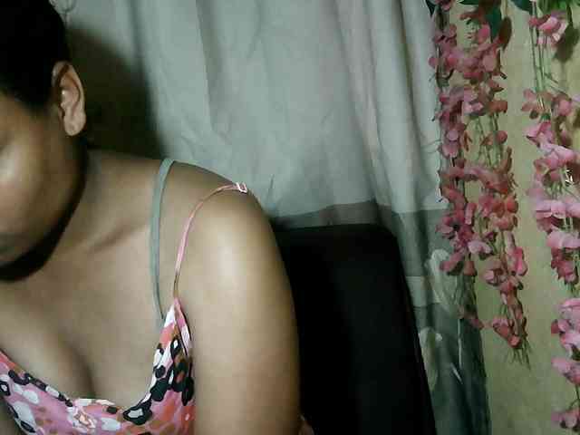 Pussy01lips webcam