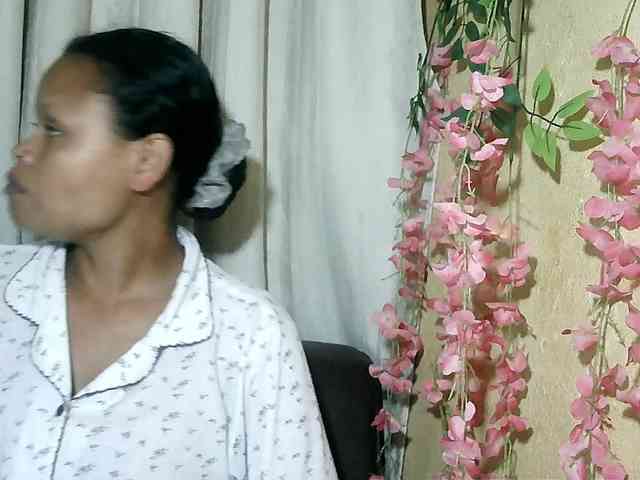 Pussy01lips webcam