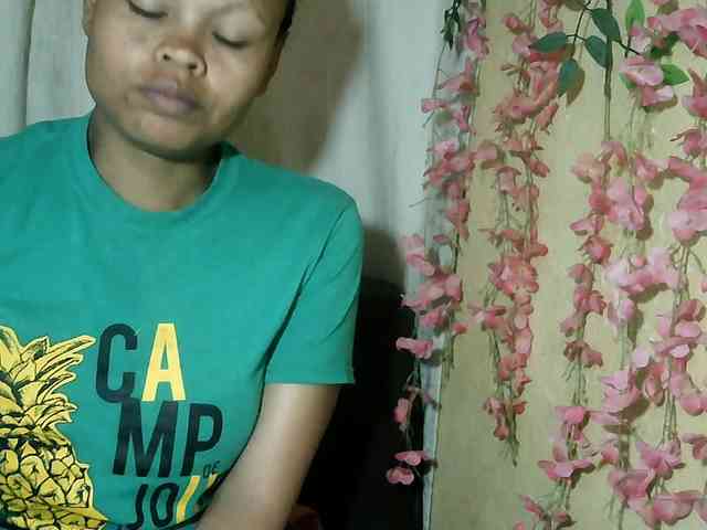 Pussy01lips webcam