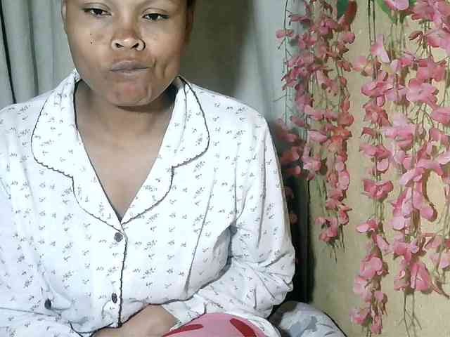 Pussy01lips webcam