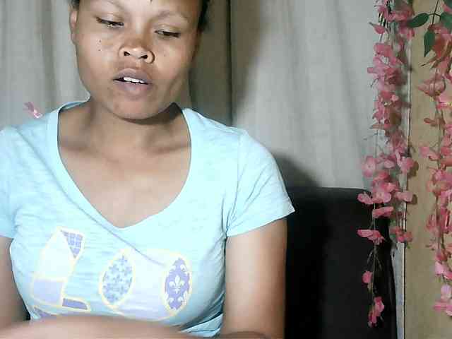 Pussy01lips webcam