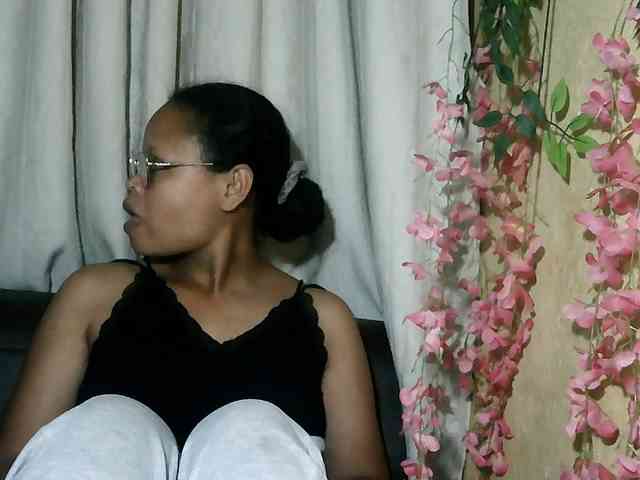 Pussy01lips webcam