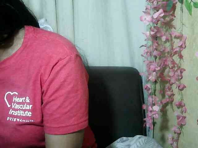 Pussy01lips webcam