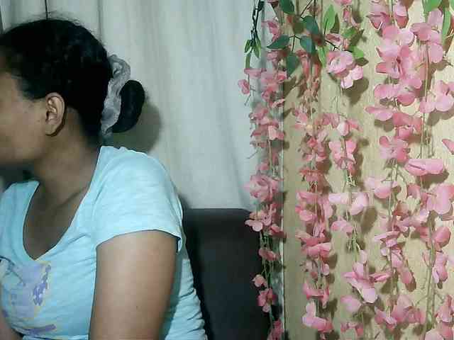 Pussy01lips webcam