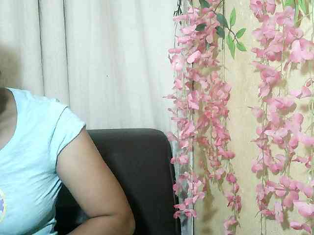 Pussy01lips webcam