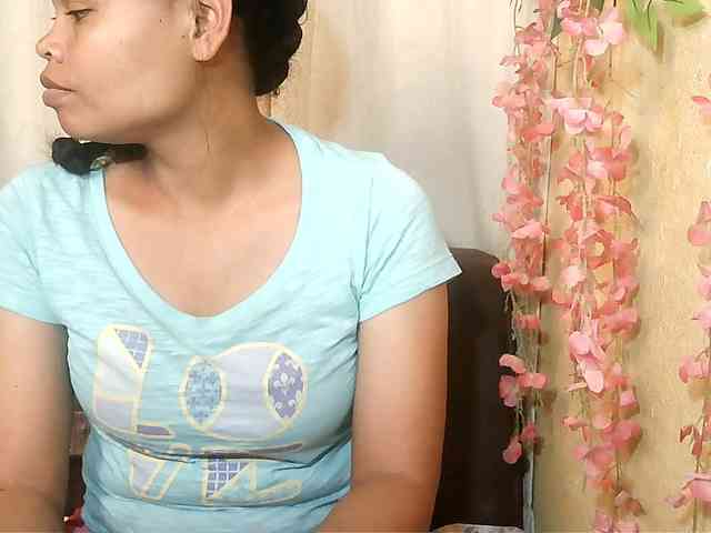 Pussy01lips webcam