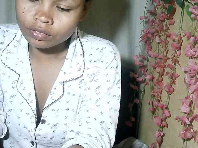Pussy01lips webcam