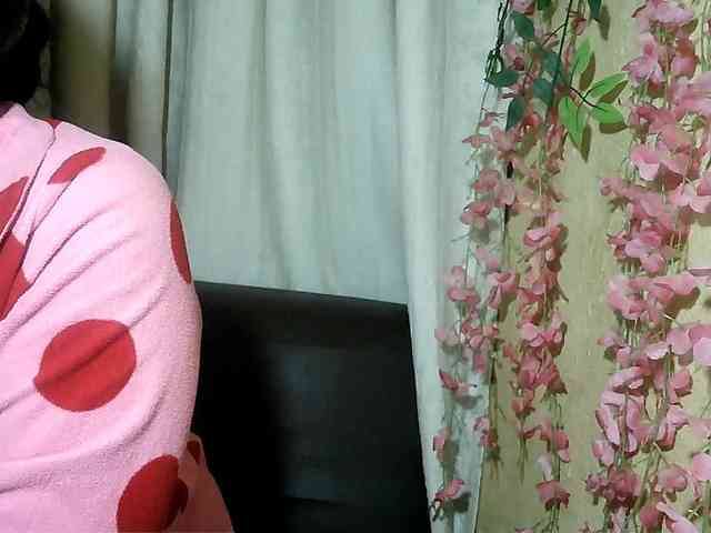 Pussy01lips webcam