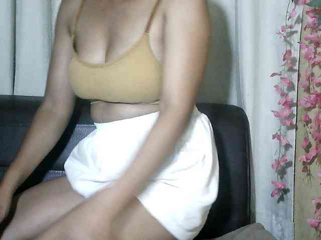 Pussy01lips webcam
