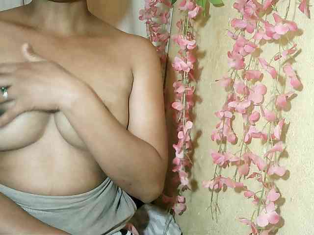Pussy01lips webcam