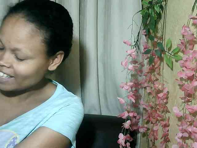 Pussy01lips webcam