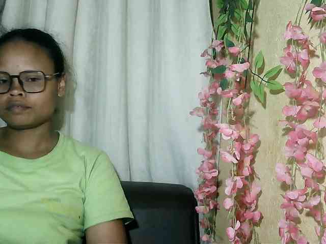 Pussy01lips webcam