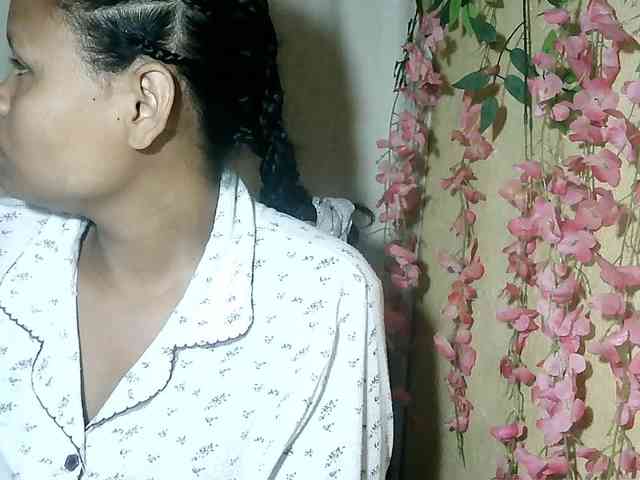 Pussy01lips webcam