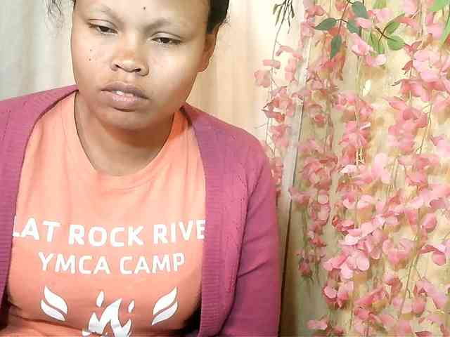 Pussy01lips webcam